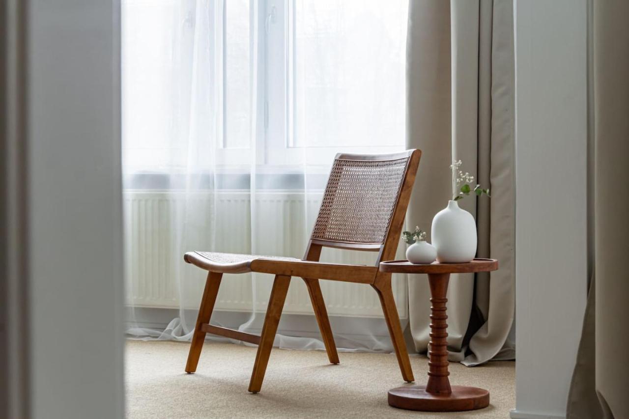 Budget Comfort On Trendy Soedermalm Stockholm Bagian luar foto