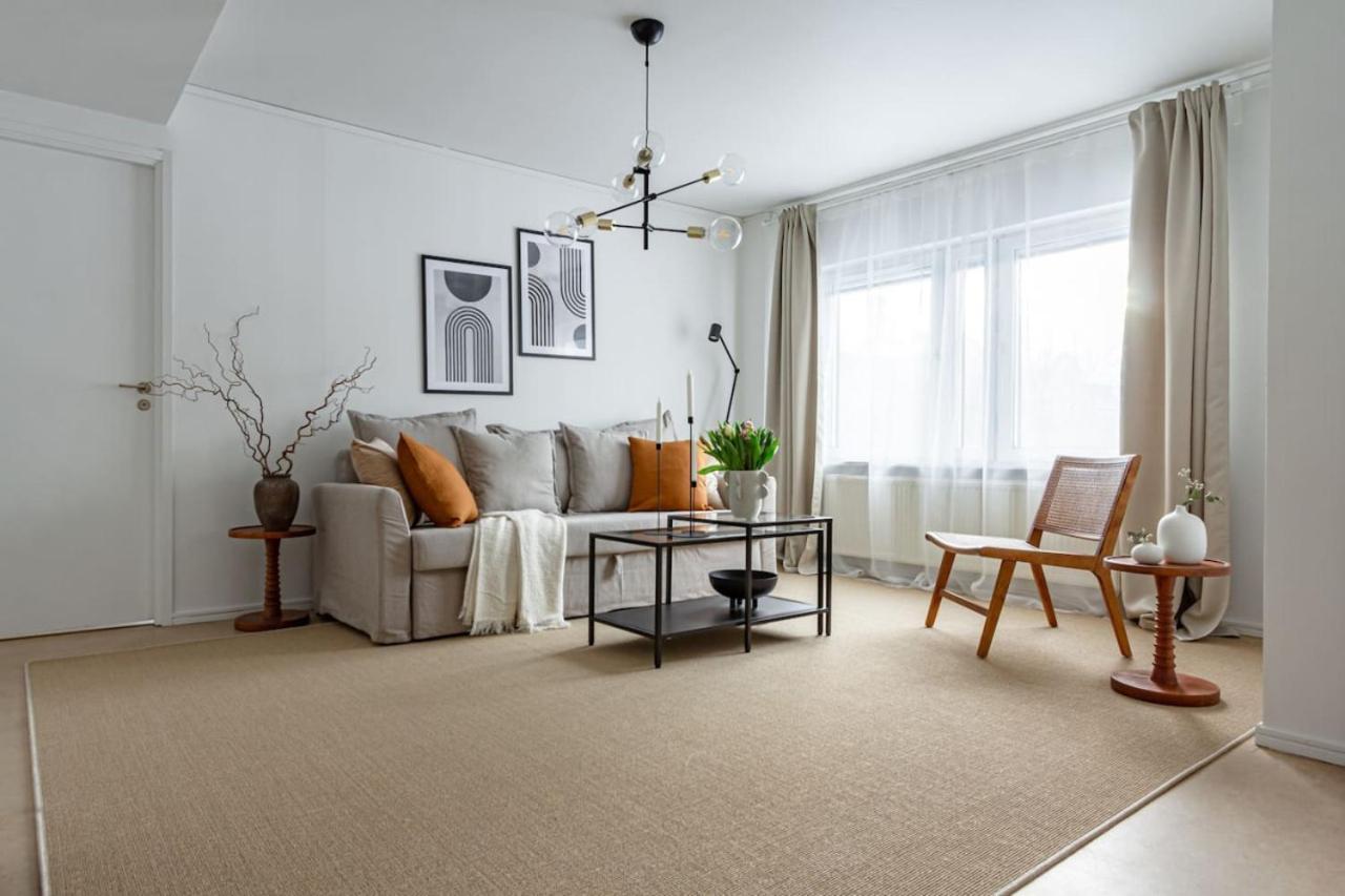 Budget Comfort On Trendy Soedermalm Stockholm Bagian luar foto